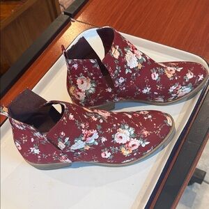 JG Floral Ankle Boots Size 9